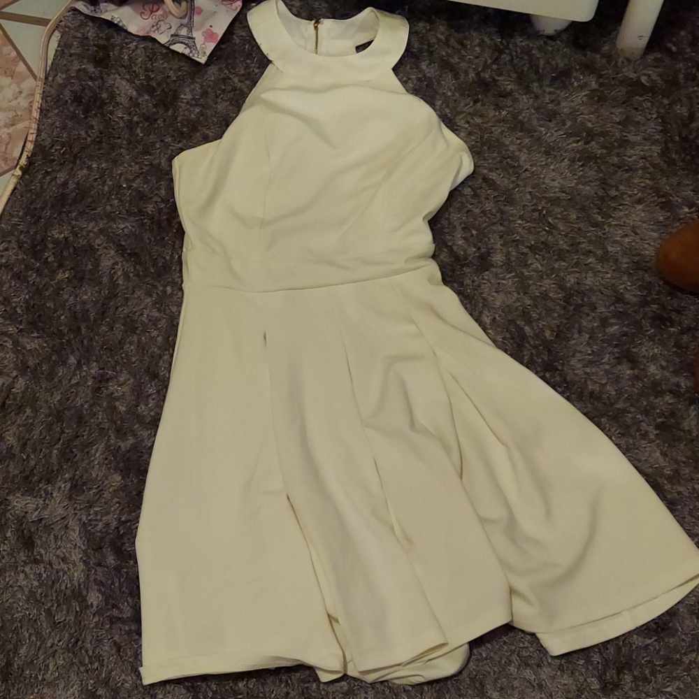 beautiful white dress !!!🥰🥰🥰🥰